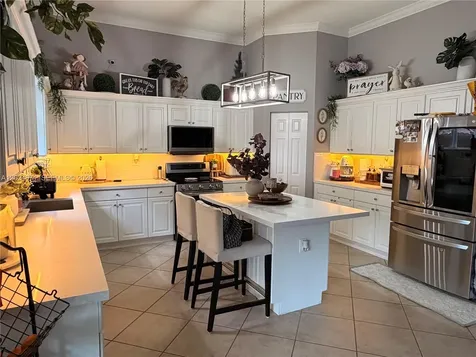 2116 NE 38th Road Homestead FL 33033