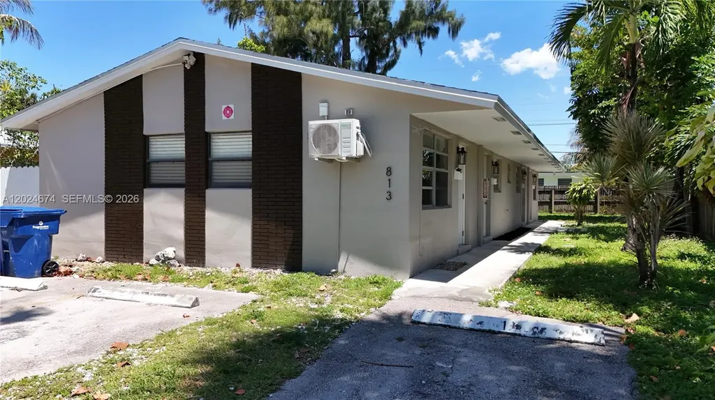 813 SW 29th Street Fort Lauderdale FL 33315