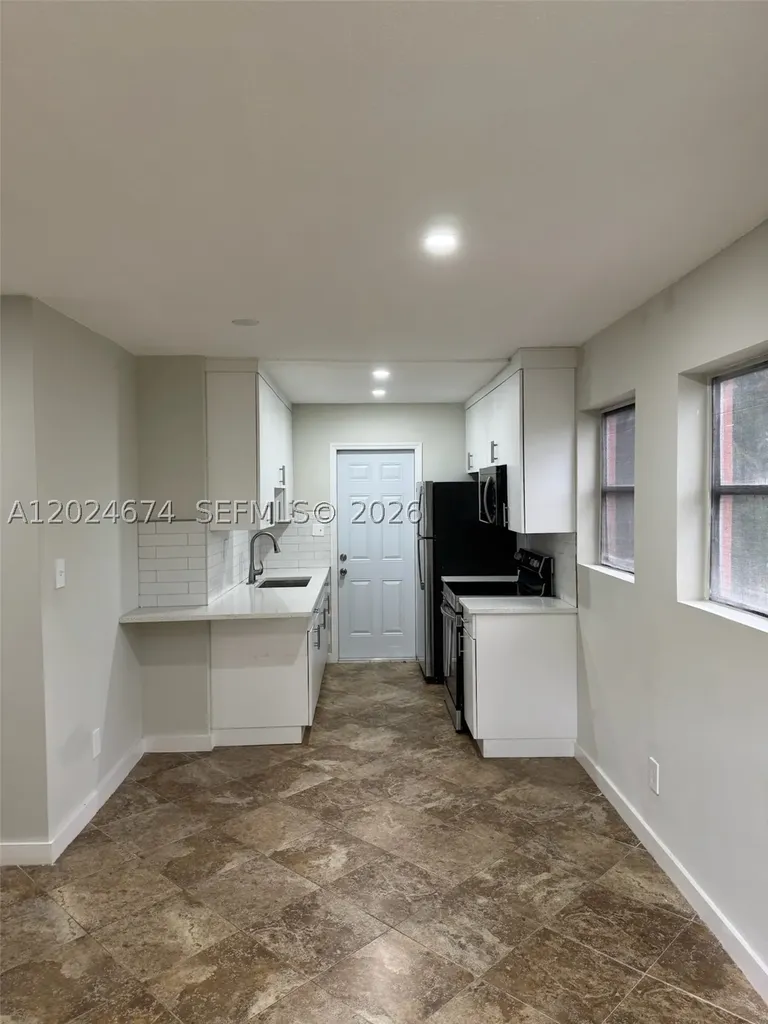 813 SW 29th Street Fort Lauderdale FL 33315