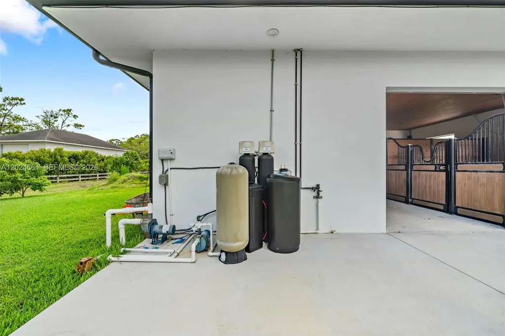 2798 Palm Deer Drive Loxahatchee FL 33470