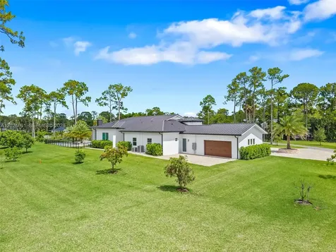 2798 Palm Deer Drive Loxahatchee FL 33470