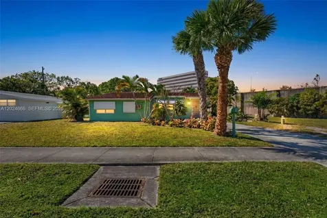 5931 NE 1st Avenue Oakland Park FL 33334