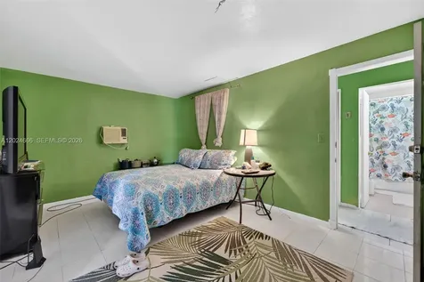 5931 NE 1st Avenue Oakland Park FL 33334