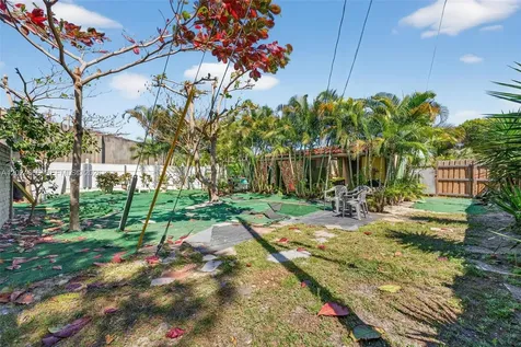 5931 NE 1st Avenue Oakland Park FL 33334