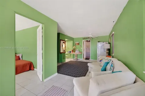 5931 NE 1st Avenue Oakland Park FL 33334