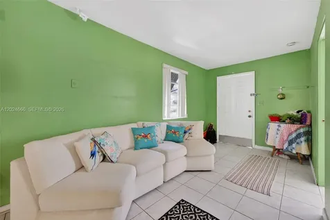 5931 NE 1st Avenue Oakland Park FL 33334