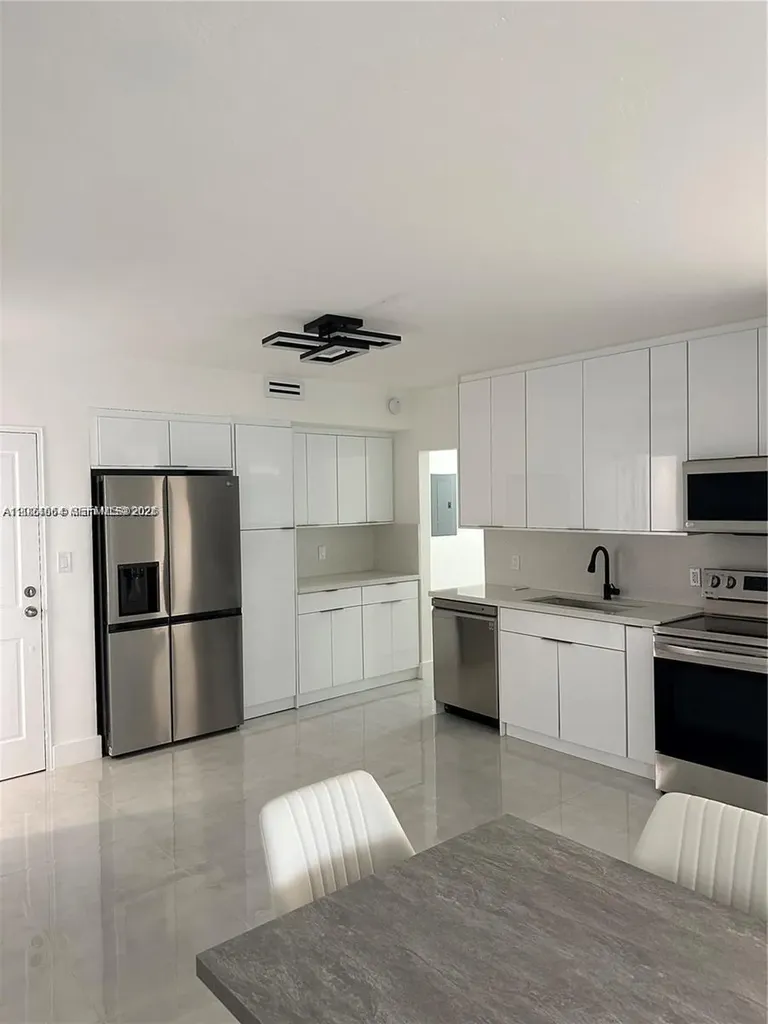 10185 Collins Avenue Bal Harbour FL 33154