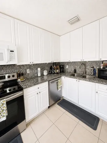 7305 NW 173rd Drive Hialeah FL 33015