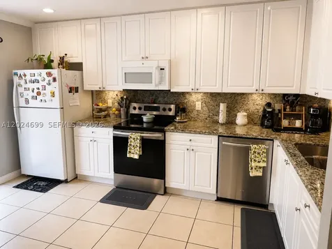 7305 NW 173rd Drive Hialeah FL 33015