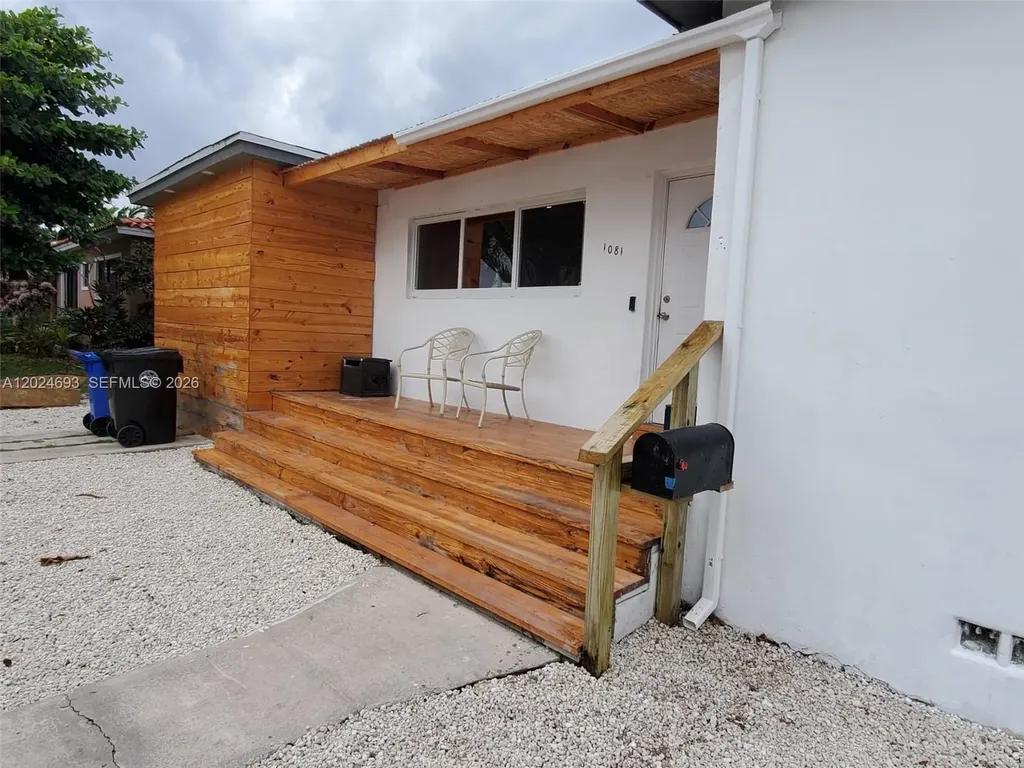 1081 NE 166th Street North Miami Beach FL 33162