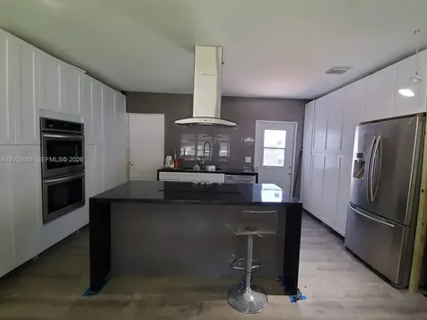 1081 NE 166th Street North Miami Beach FL 33162
