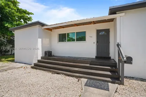 1081 NE 166th Street North Miami Beach FL 33162