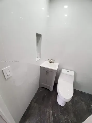 1081 NE 166th Street North Miami Beach FL 33162