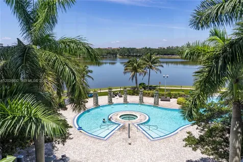 2641 N Flamingo Road Sunrise FL 33323