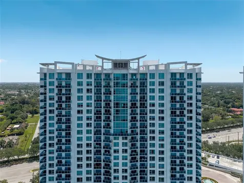 2641 N Flamingo Road Sunrise FL 33323