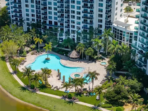 2641 N Flamingo Road Sunrise FL 33323