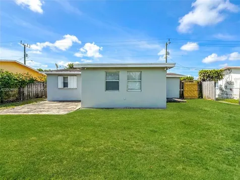 4361 NW 25th Place Lauderhill FL 33313
