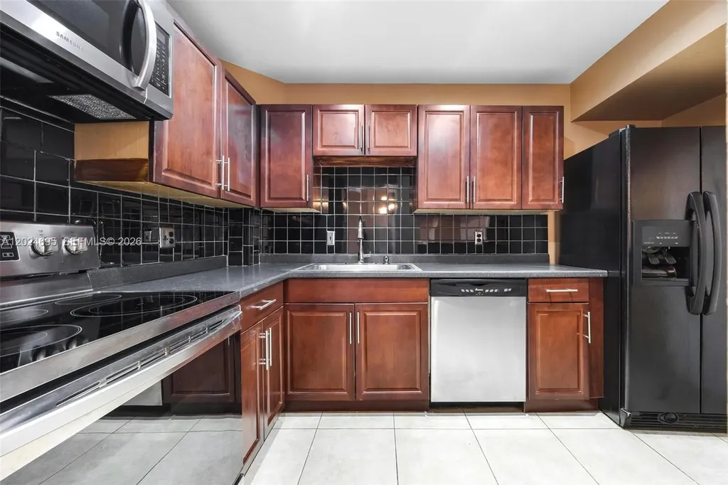 4350 Hillcrest Drive Hollywood FL 33021