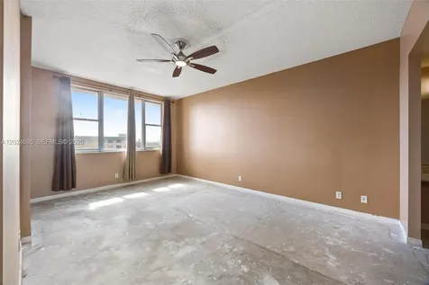 4350 Hillcrest Drive Hollywood FL 33021