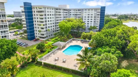 4350 Hillcrest Drive Hollywood FL 33021