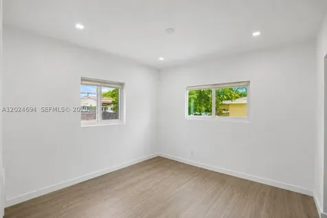 1081 NE 166th Street North Miami Beach FL 33162