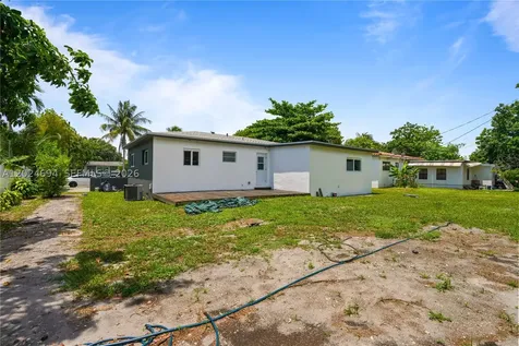 1081 NE 166th Street North Miami Beach FL 33162