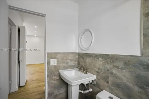 1081 NE 166th Street North Miami Beach FL 33162