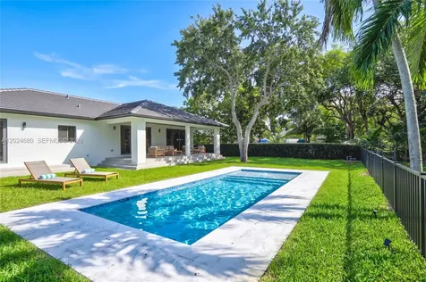 6853 S Waterway Drive Miami FL 33155