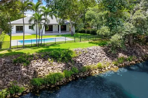 6853 S Waterway Drive Miami FL 33155