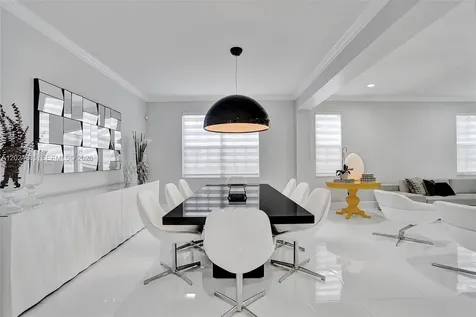 2526 Hunters Run Way Weston FL 33327
