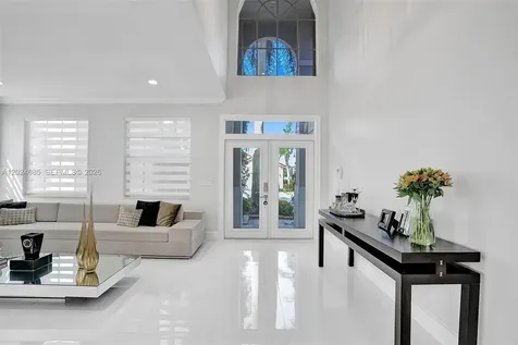 2526 Hunters Run Way Weston FL 33327