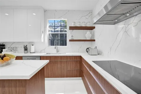 2526 Hunters Run Way Weston FL 33327
