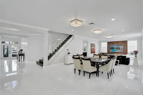 2526 Hunters Run Way Weston FL 33327