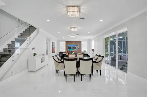 2526 Hunters Run Way Weston FL 33327