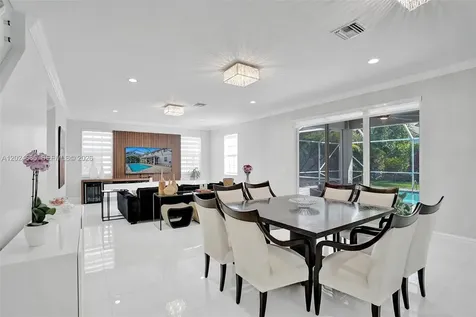 2526 Hunters Run Way Weston FL 33327