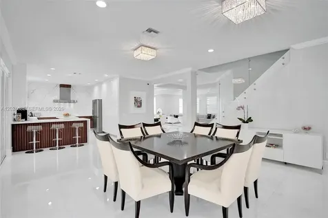 2526 Hunters Run Way Weston FL 33327