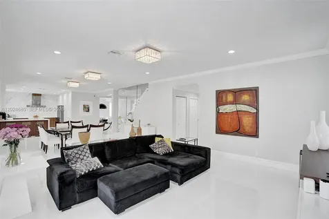 2526 Hunters Run Way Weston FL 33327