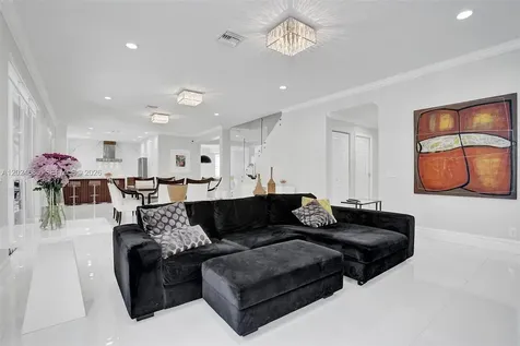 2526 Hunters Run Way Weston FL 33327