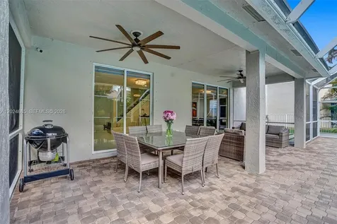 2526 Hunters Run Way Weston FL 33327