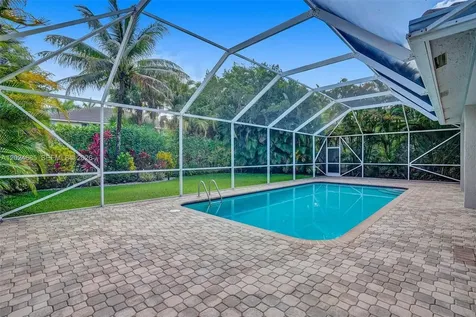 2526 Hunters Run Way Weston FL 33327