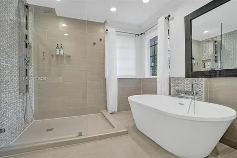 2526 Hunters Run Way Weston FL 33327