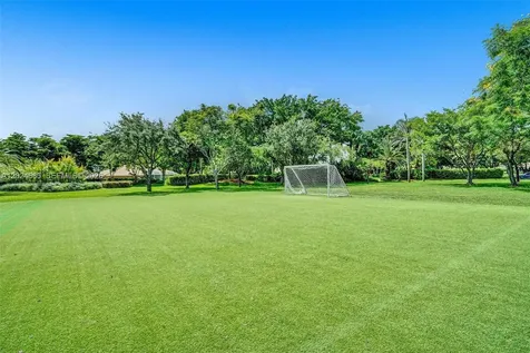 2526 Hunters Run Way Weston FL 33327