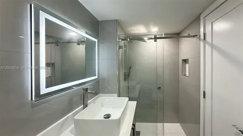 2780 NE 183rd Street Aventura FL 33160