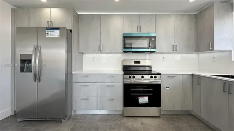 2780 NE 183rd Street Aventura FL 33160