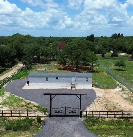 170 S Jinete Street Clewiston FL 33440