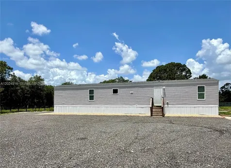 170 S Jinete Street Clewiston FL 33440
