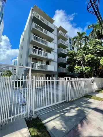 1670 Bay Road Miami Beach FL 33139