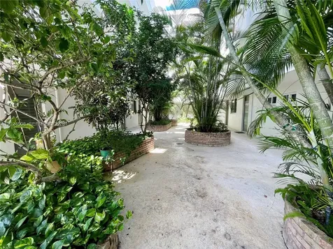 1670 Bay Road Miami Beach FL 33139