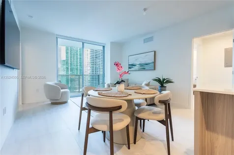 77 SE 5th Street Miami FL 33131