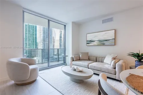 77 SE 5th Street Miami FL 33131